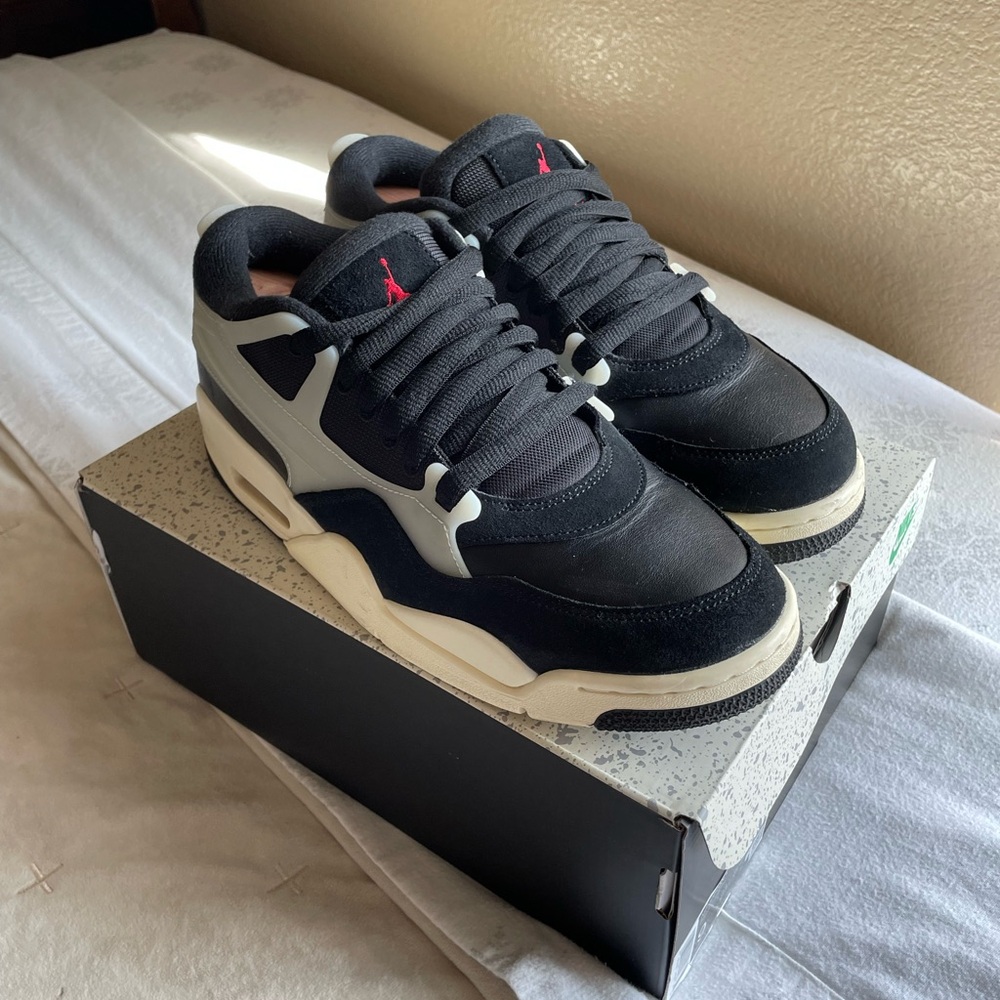 Air Jordan 4 RM
